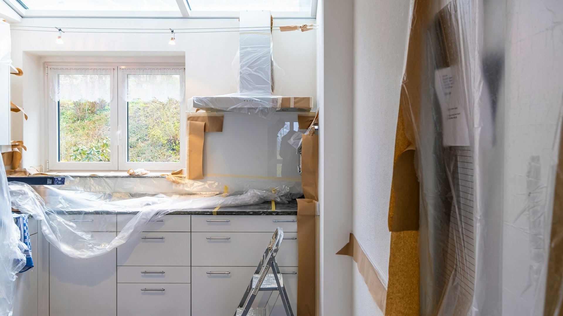 Financing a home renovation in Bulgaria: consumer loan, mortgage or green loan — which makes sense when, and what the bank will ask for