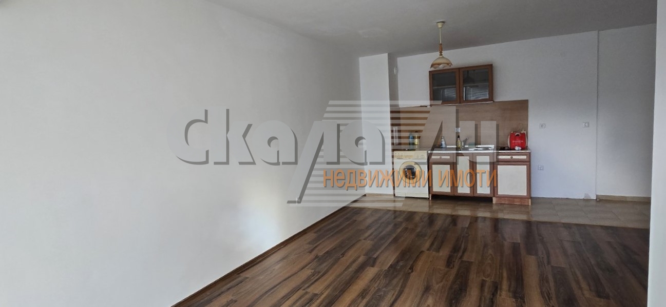 Brick two-room apartment for rent in district 'Nadezhda 1'!