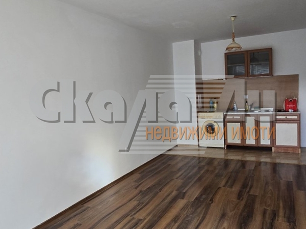 Brick two-room apartment for rent in district 'Nadezhda 1'!
